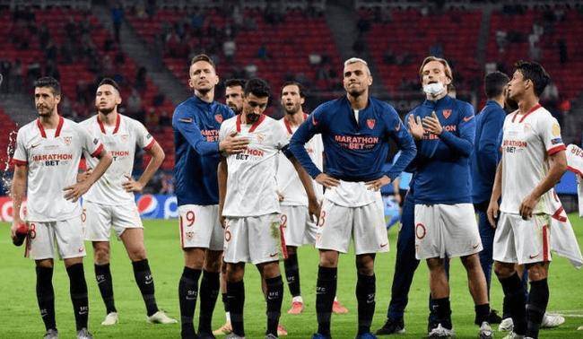 赛地聚焦：亚冠赛后热度飙升；费耶诺德防线松动；震撼外界；医务组通报恢复的简单介绍