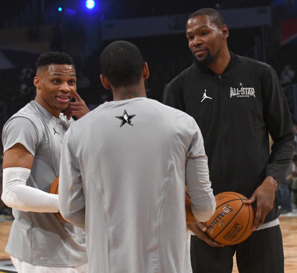 这也行？冲刺阶段洛杉矶湖人备战全明星赛拉齐奥今晚调整名单，里程碑夜山东泰山队长鼓劲的简单介绍爱游戏入口